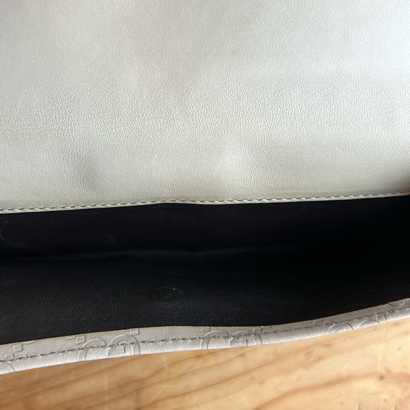 Gucci Double Sided Wallet. Great Condition - Picture 6 of 12